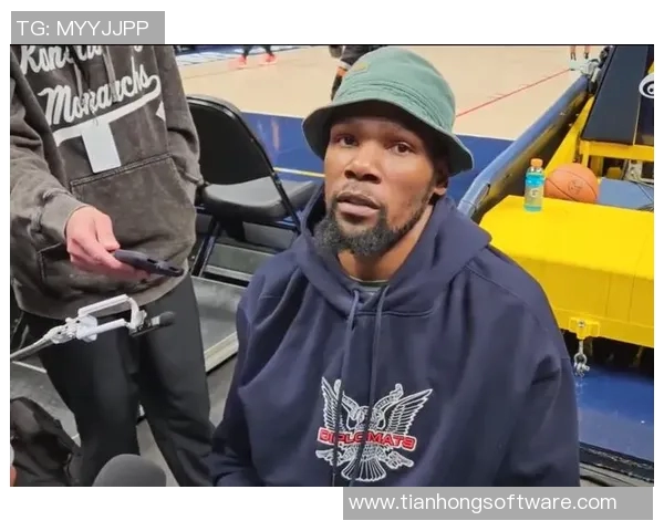 杜兰特崴脚引发球迷热议NBA赛季前景再添变数