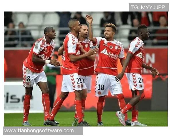 法甲焦点战卡昂主场迎战兰斯双方争夺关键积分的精彩对决