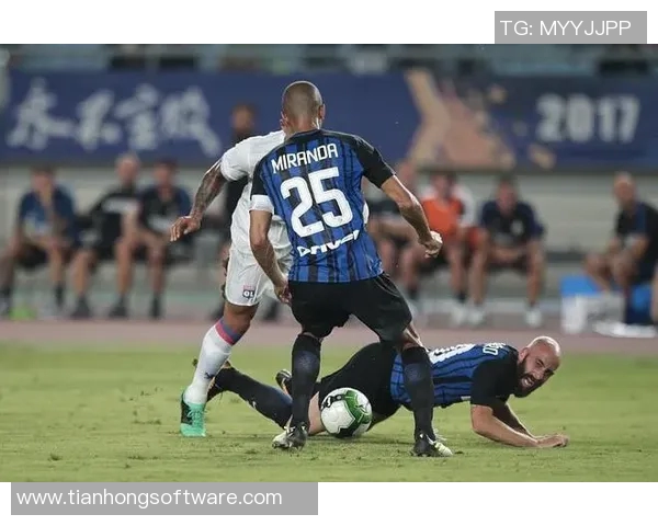 国际米兰与里昂对决结果揭晓双方表现引发热议